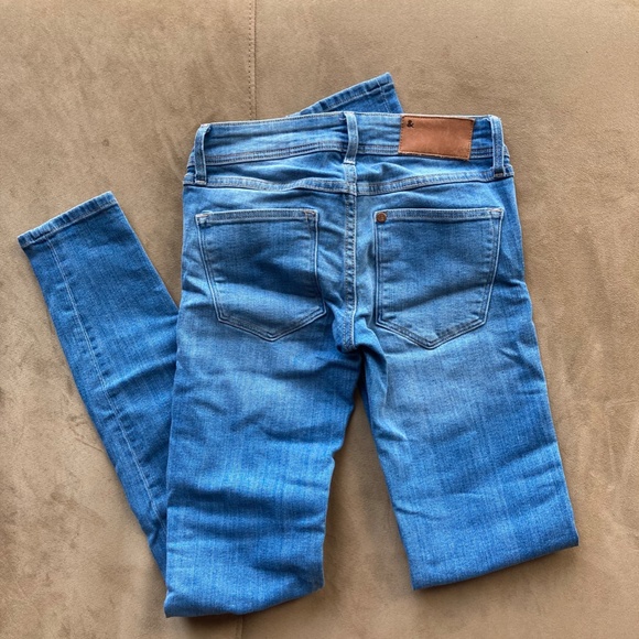 H&M Low-Rise Jeans, Size 24 - Picture 5 of 5